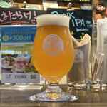 The Pint Shack - ・はたらけ！セゾン glass 930円/税込
                        (反射炉ビア／静岡県)