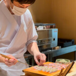 日本料理FUJI - 削り昆布を黒ムツ載せる