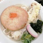 博多うどん よかよか - 丸天うどん　600円に、ちくわ天　100円