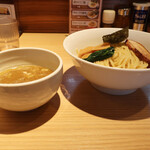 麺屋　みちしるべ - つけ麺（大盛り）