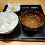 からあげセンター - 【2021.10.11(月)】ターザン定食1,100円のご飯とシジミ汁