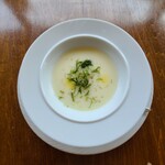 ツィオ ヴィットリオ - じゃがいもの冷製スープです。