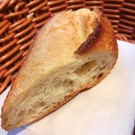 ビストロ レ・サリーブ - ランチセット 1000円 のパン