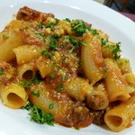 リバーサイドキッチン・アルカ - 【パスタランチ（特製ミートソース）リガトーニ　９８０円】