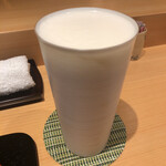 鳥匠 いし井 - 生ビール
      →流石にこちらに到着する迄にかなり汗をかいてしまったので…(･･;)ただこちらのビアグラスは本当お洒落ですよね♪
      