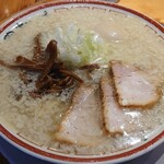 田中そば店 - スープの美味さにしびれる。