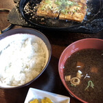 Kunihachi Shokudou - 鉄板焼きとうふ定食