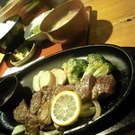 ステーキ膳所 アクワラングIMURA - ”普通のロースステーキ”（１１００円）　御膳んになってます。＾＾