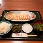 Ganso Hakataya - 餃子定食　500円