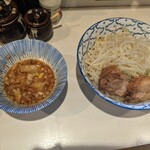 陸 - つけ麺 大 950円