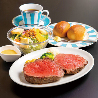 The signature menu [thick-sliced roast beef], which has many repeat customers, is a must-try!