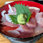 磯料理 ゑび満 - 下田丼 1500円。