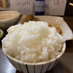 家庭料理居酒屋 よってって - おかわりのご飯は炊き立てホヤホヤ