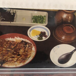 大口屋 - ひつまぶしの写真がMenue裏に