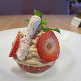 BRASSERIE D & SWEETROOM_1