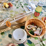 Supa Ando Gorufu Rizoto Kuji - シーフードサラダとフルーツ