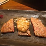 焼肉エクセレント - タン３つ分けで味変