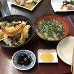 北灘漁協直送 とれたて食堂 - 