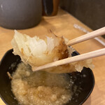 天ぷら さいとう - タマネギ、揚げると甘さ引き立つね。