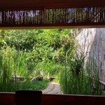 菊乃井 - お部屋からは庭が見えます