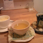 ロンカフェ ルインズ ダイニング - ランチについてきたコーンスープと食後のドリンク