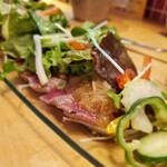 7FUKU - 牛たたきのアップ。