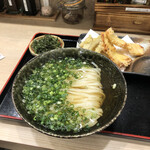 Honkakuha Hakata Udon Hasida Taikiti - 冷やかけ¥450、岩のり¥80、ごぼう天¥150、かしわ天¥200、ネギ増し