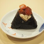 Musubi Zushi - 天然南まぐろの中とろ（220円）