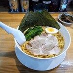 博多三氣 - 家系ラーメン 840円