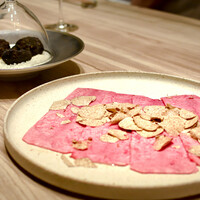 焼肉うしごろ 新宿三丁目店 - 秋トリュフと極上タンの包み焼き