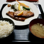 フレスガッセ - ハムステーキ定食（1400円）