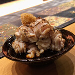 すし人 三篤 - こぼれんばかりの大盛