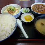 永井食堂 - もつ煮定食（もつ大）＋奴