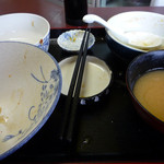 永井食堂 - もつ煮定食（もつ大）＋奴　完食