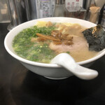 Kouyamembou - 雲呑麺950円