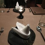 Patara Fine Thai Cuisine - テーブルセット