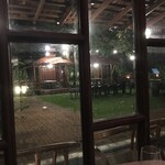 Patara Fine Thai Cuisine - 中庭