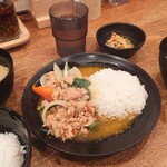 タイ料理ジャンピー - 