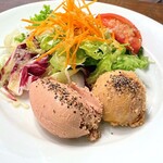 bistro oeuf oeuf - ポークのリエットと鶏レバームース サラダ添え