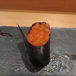 なだ万 - 生筋子