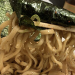 野菜みそラーメン 鬼首 - 海苔で巻くよねー