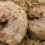 野菜みそラーメン 鬼首 - ブタにパンチを与える