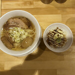 らーめんmacro 焼豚 厚 特選こだわり煮玉子 豚丼 上から