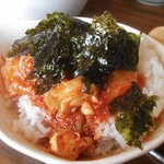 コッテジ - 豆腐チゲと韓国海苔をご飯にかけて