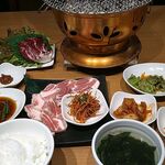 炭火焼肉・韓国料理 KollaBo - 21.10.04 サムギョプサル定食 1300円