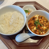 四川豆花飯荘 東京店 - 四川豆花飯荘　麻婆豆腐とライス