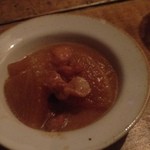 麦酒屋 るぷりん - お通し：大根と鶏肉