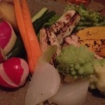 麦酒屋 るぷりん - 有機野菜畑！ヘシコバーニャソース（野菜たち）