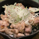 Tori Izakaya Men Koya Men - 鉄板焼き鶏 もも肉の柚子こしょう焼き