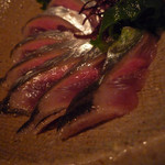 酒盃 - 秋刀魚刺し　ズームアップ